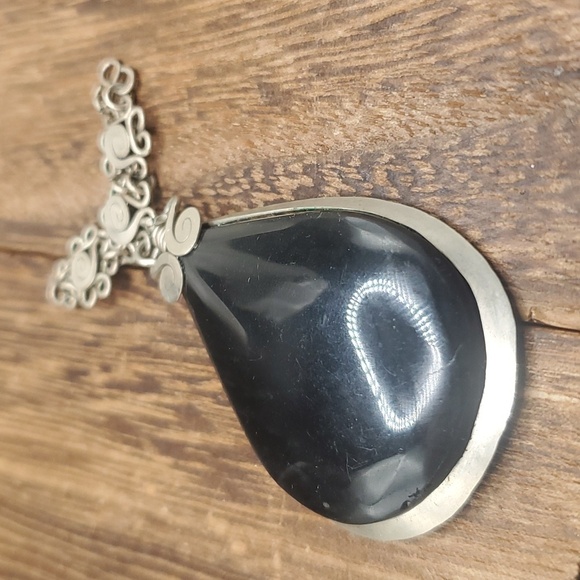 Onyx sterling silver teardrop Aztec antique heirloom pendant - Picture 2 of 3